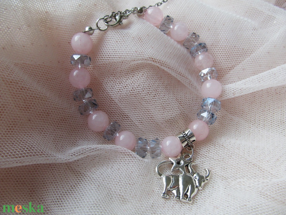 Rózsakvarc karkötő üvegkristállyal, kérhető horoszkóp medállal, kényelmes és vízálló ékszer - ékszer - karkötő - ásványkarkötő - Meska.hu