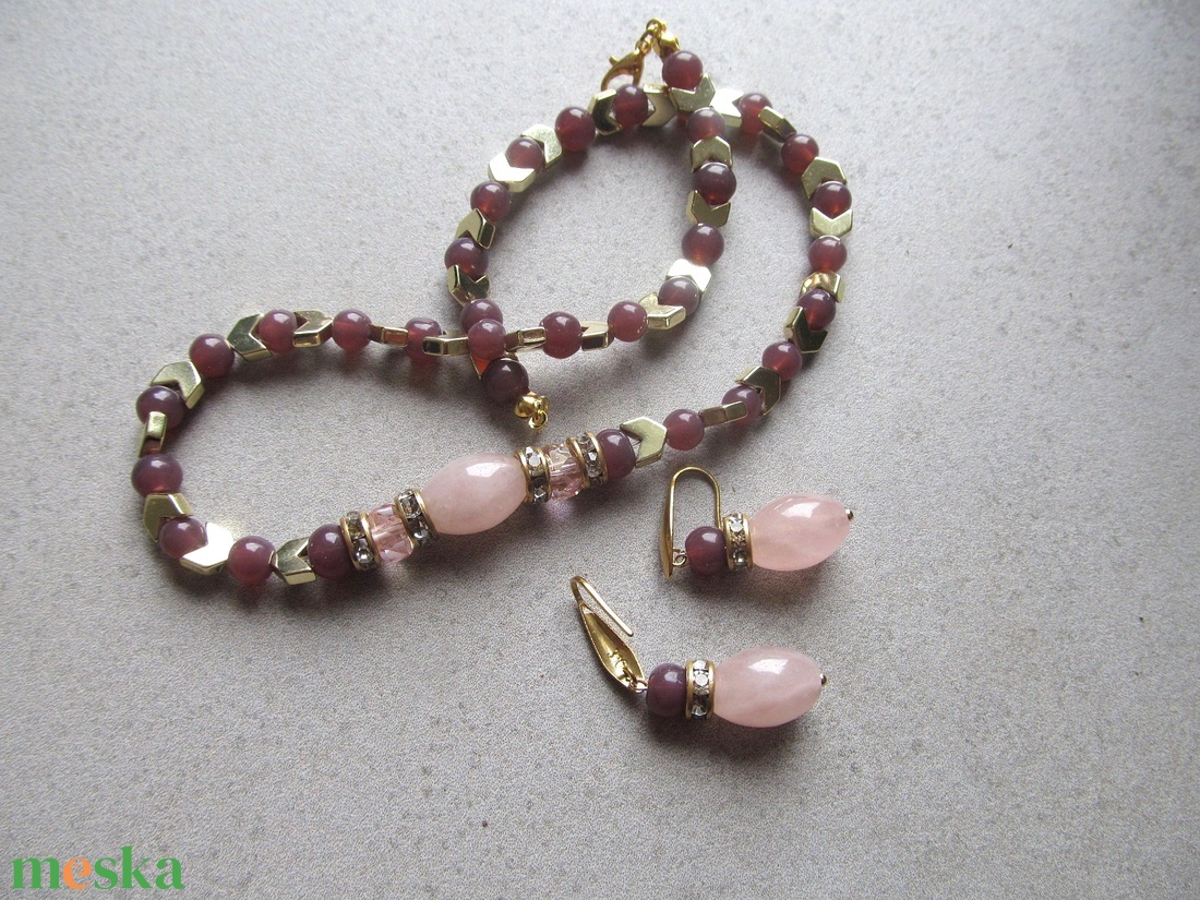 Szeretet fénye  rózsakvarc és arany hematit ékszerszett Kézműves rózsakvarc ékszerszett nőknek - ékszer - ékszerszett - Meska.hu