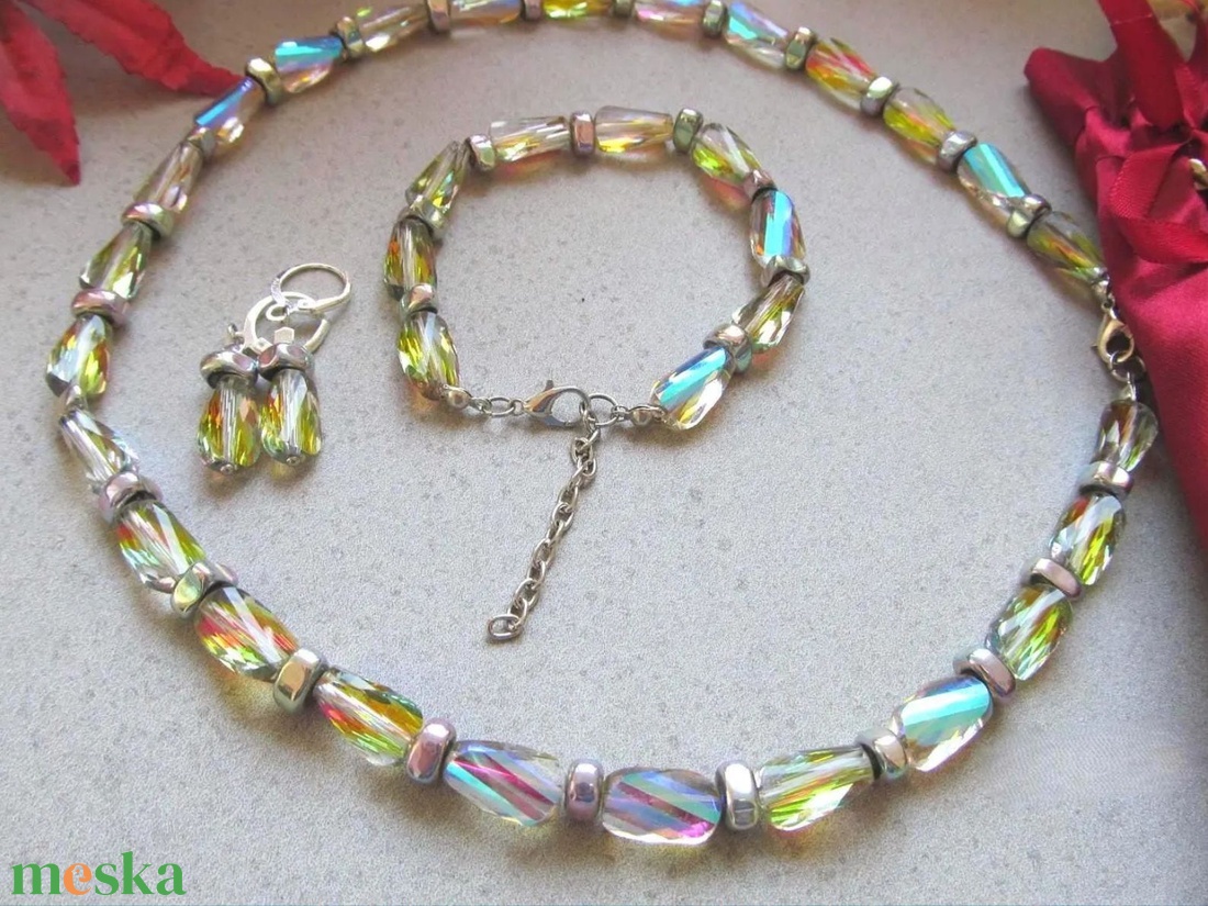 Ragyogó Hematit és Üvegkristály Ékszerszett Nyaklánc, Karkötő és Fülbevaló  Kézzel Készített Elegancia - ékszer - ékszerszett - Meska.hu