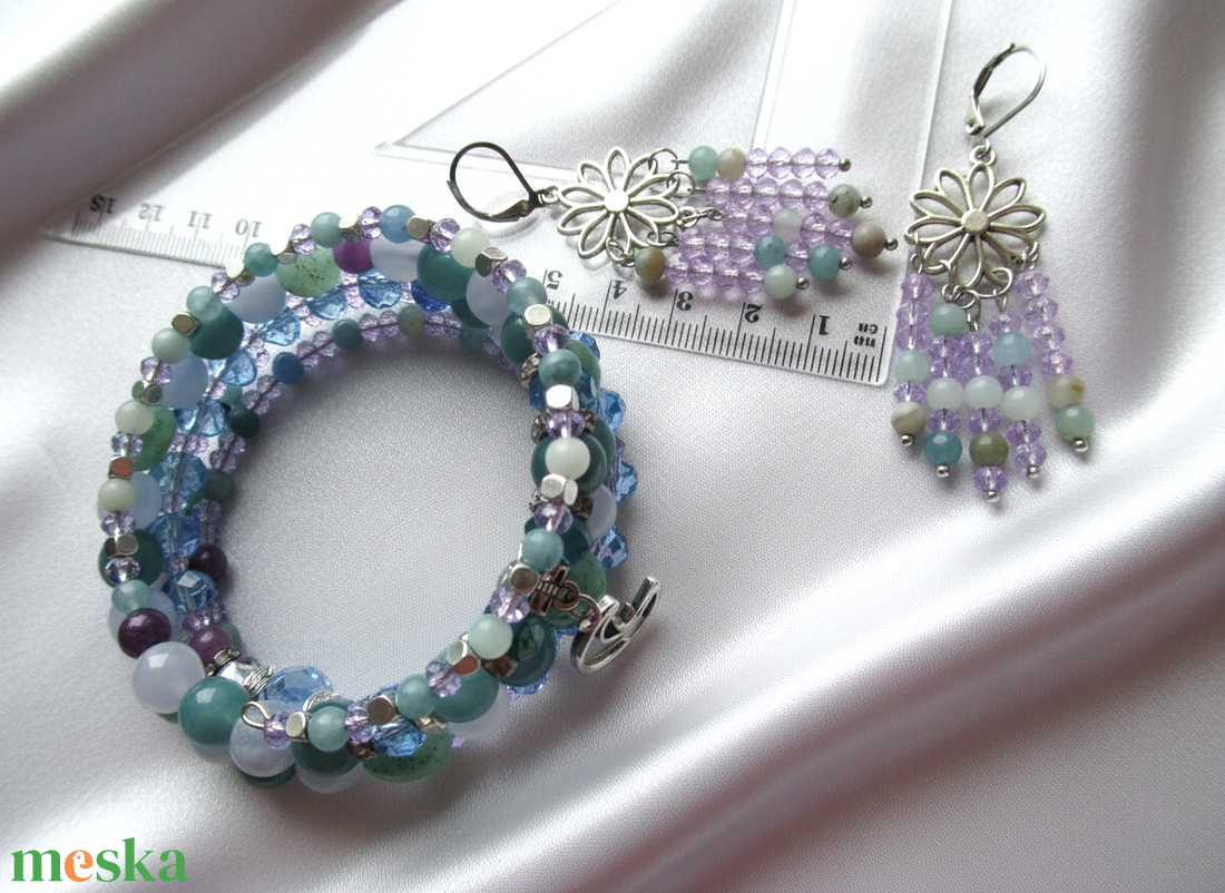 Aventurin, Akvamarin, Ametiszt és Kalcedon � Holdfény Álma 5 soros Memóriadrótos Karkötő és Fülbevaló Szett - ékszer - karkötő - ásványkarkötő - Meska.hu