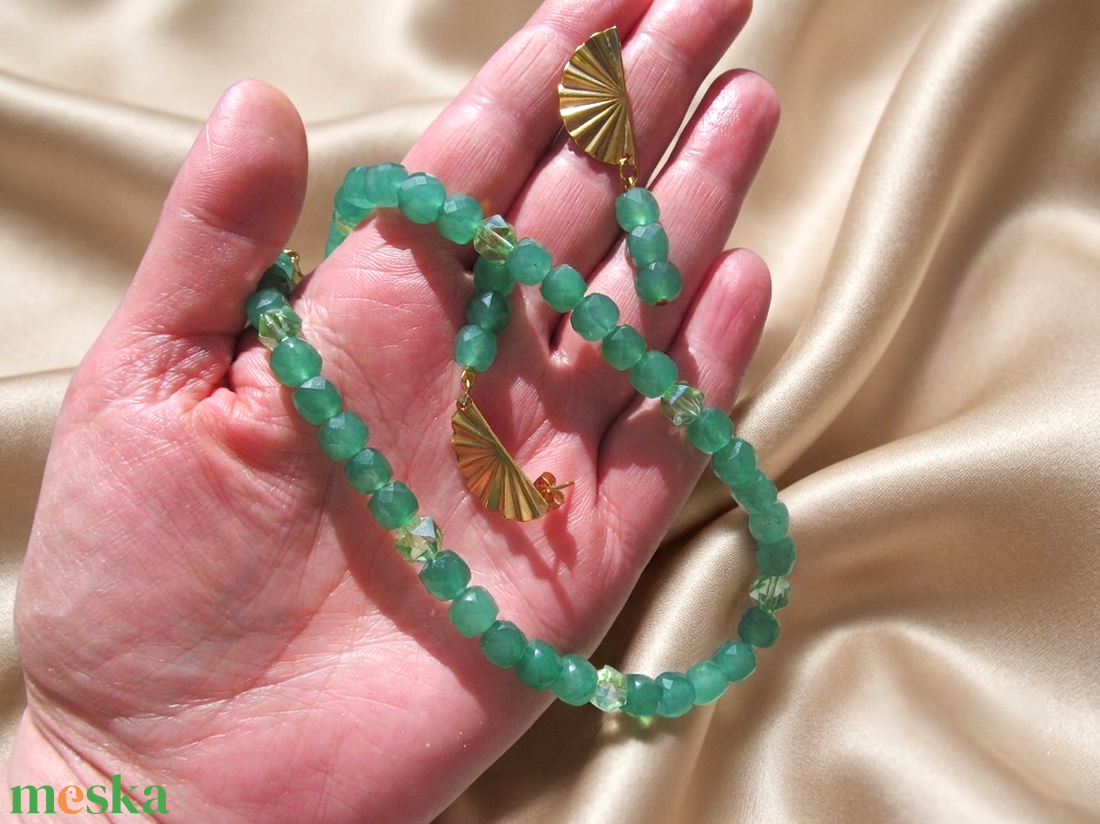 Féldrágakő ragyogás: Aventurin ásvány szett Antiallergén nemesacél kiegészítőkkel - ékszer - ékszerszett - Meska.hu