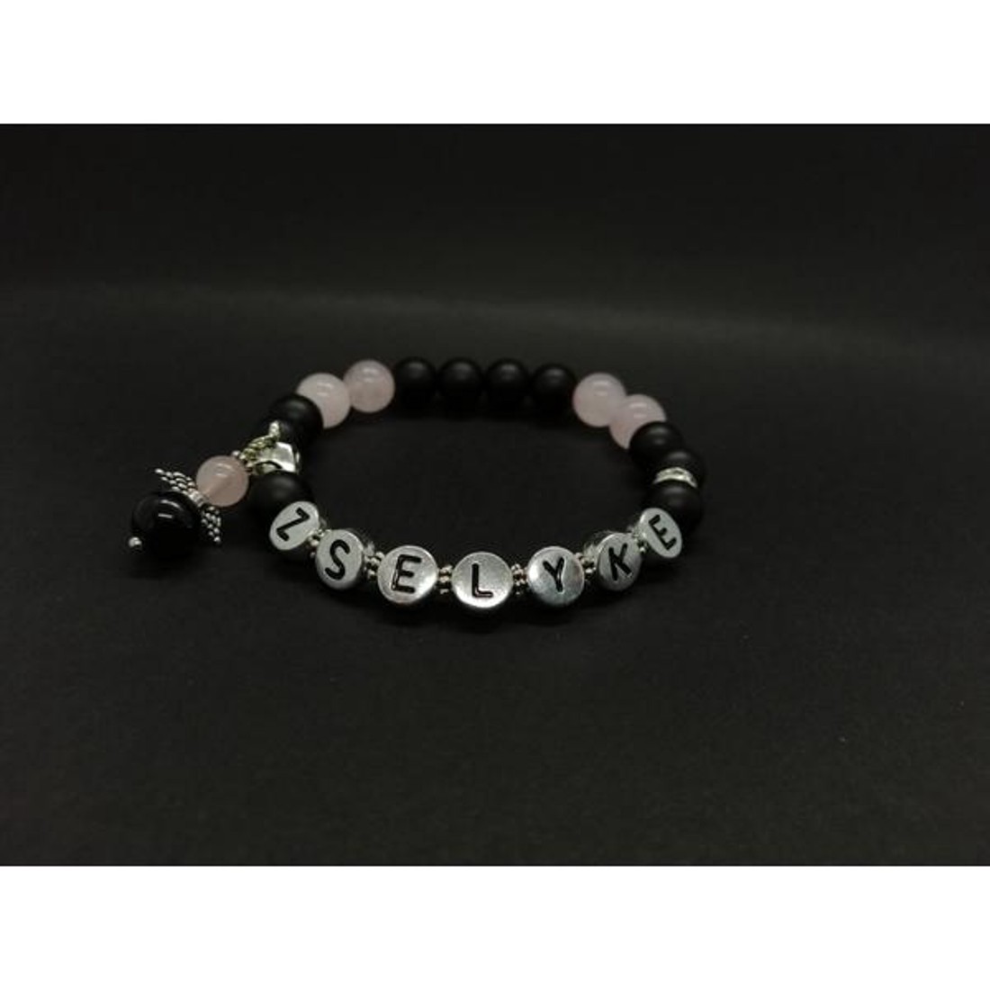 Angyalkás ásványkarkötő névvel - ékszer - karkötő - ásványkarkötő - Meska.hu