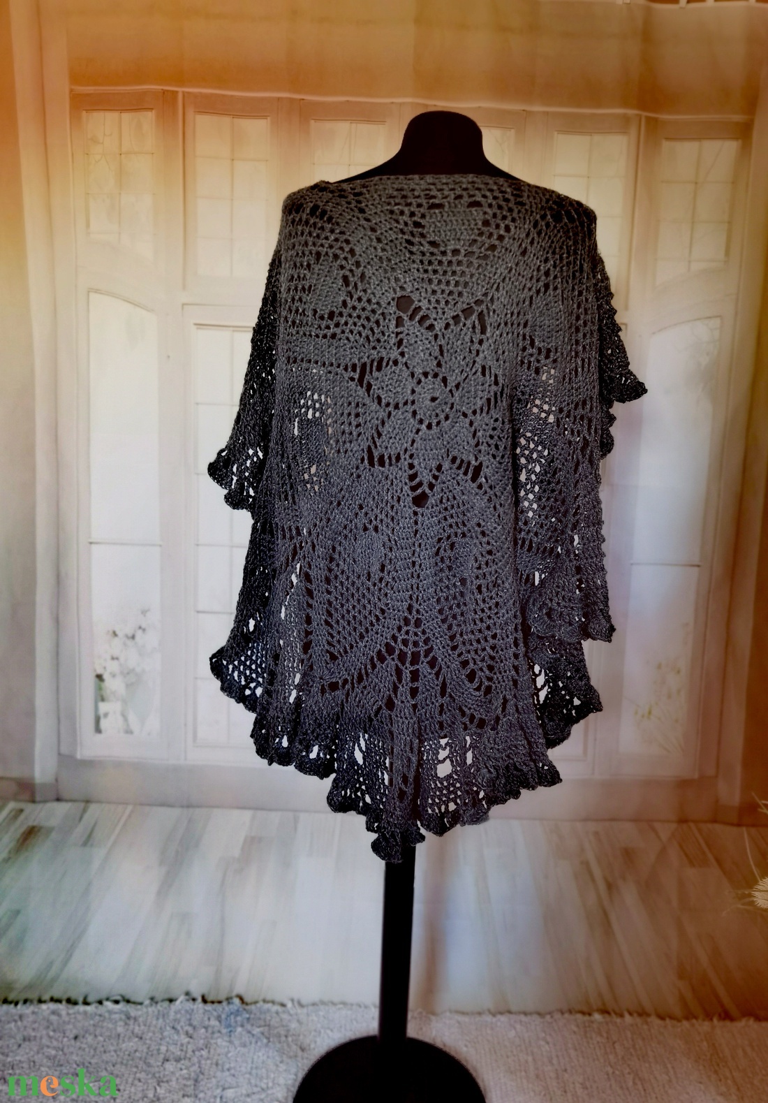 Horgolt vállkendő extra nagy puha , különleges forma, poncsó hatású - ruha & divat - sál, sapka, kendő - vállkendő - Meska.hu