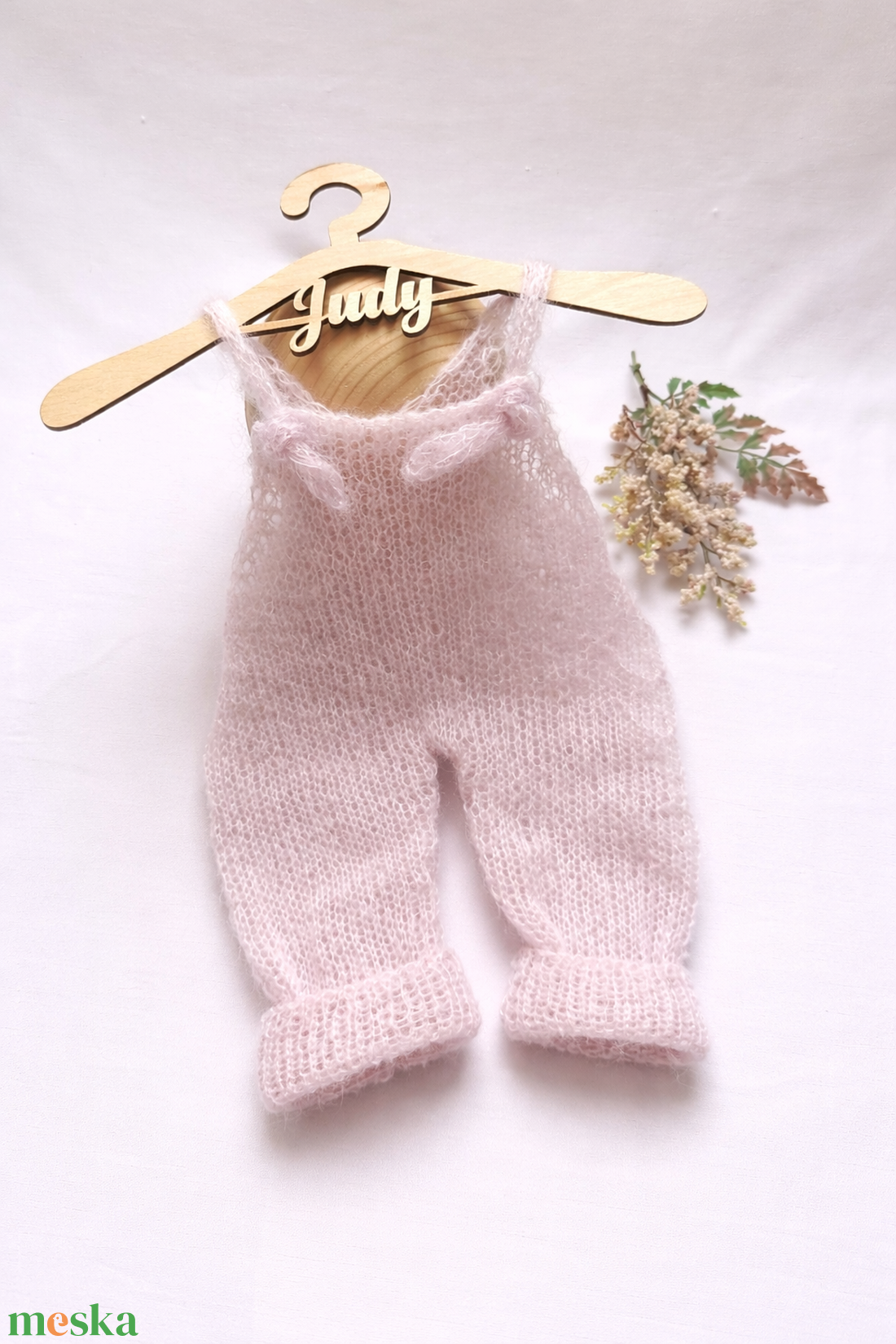 Kézzel kötött újszülött kantáros nadrág és fejpánt - baba - mama - babafotózás - babafotózási kellékek - Meska.hu