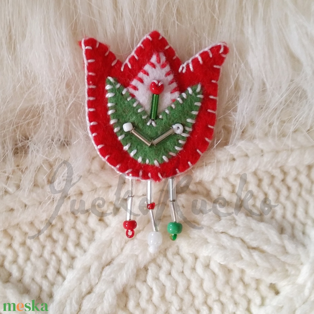 Tulipános kitűző, kokárda - ékszer - kitűző és bross - kitűző - Meska.hu Tulipános kitűző, kokárda - ékszer - kitűző és bross - kitűző - Meska.hu