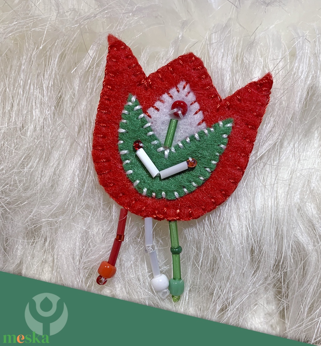 Tulipános kitűző, kokárda - ékszer - kitűző és bross - kitűző - Meska.hu Tulipános kitűző, kokárda - ékszer - kitűző és bross - kitűző - Meska.hu