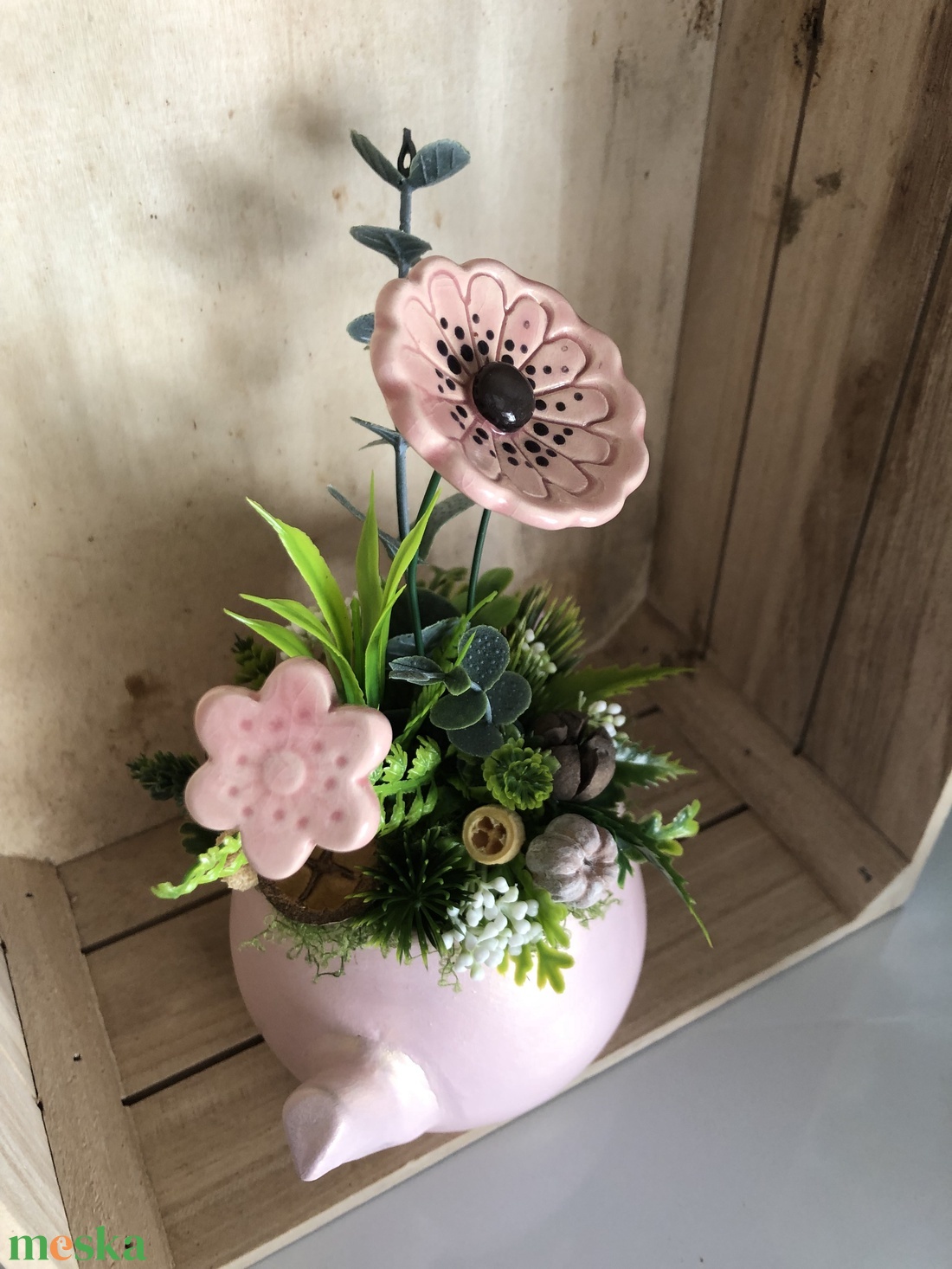 Rózsaszín mázas kerámiavirágos tavaszi asztaldísz - otthon & életmód - dekoráció - asztal és polc dekoráció - asztaldísz - Meska.hu