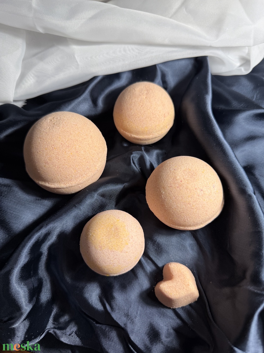 Grapefruit fürdőbomba - szépségápolás - szappan & fürdés - fürdősó, fürdőgolyó, habfürdő - Meska.hu Grapefruit fürdőbomba - szépségápolás - szappan & fürdés - fürdősó, fürdőgolyó, habfürdő - Meska.hu