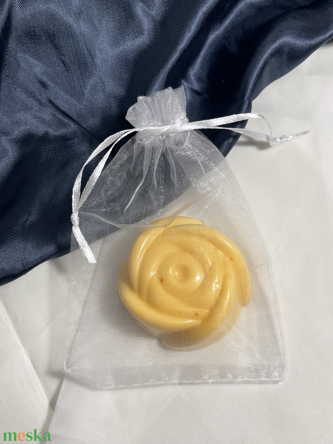 Rózsa formájú kézműves szappan, narancsvirág, citrus illat - szépségápolás - szappan & fürdés - fürdősó, fürdőgolyó, habfürdő - Meska.hu Rózsa formájú kézműves szappan, narancsvirág, citrus illat - szépségápolás - szappan & fürdés - fürdősó, fürdőgolyó, habfürdő - Meska.hu