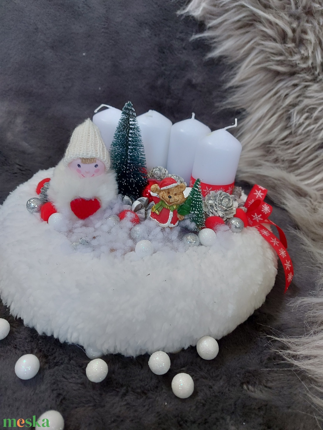 Fehér szőrös alapra készült adventi - karácsony - adventi díszek - adventi koszorú - Meska.hu Fehér szőrös alapra készült adventi - karácsony - adventi díszek - adventi koszorú - Meska.hu
