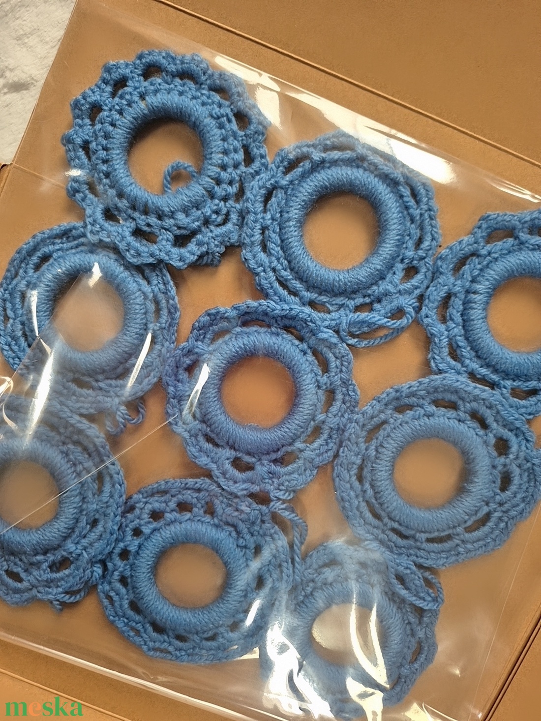 Horgolt karácsonyfa díszek  - karácsony - karácsonyi lakásdekoráció - karácsonyfadíszek - Meska.hu