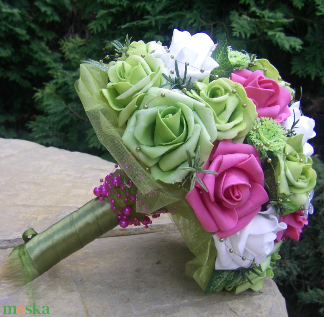 Menyasszonyi csokor zöld pink fehér  - esküvő - menyasszonyi- és dobócsokor - Meska.hu