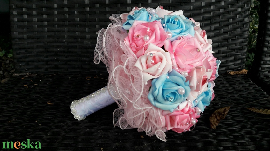 Menyasszonyi csokor habrózsából egyedi színben  - esküvő - menyasszonyi- és dobócsokor - Meska.hu