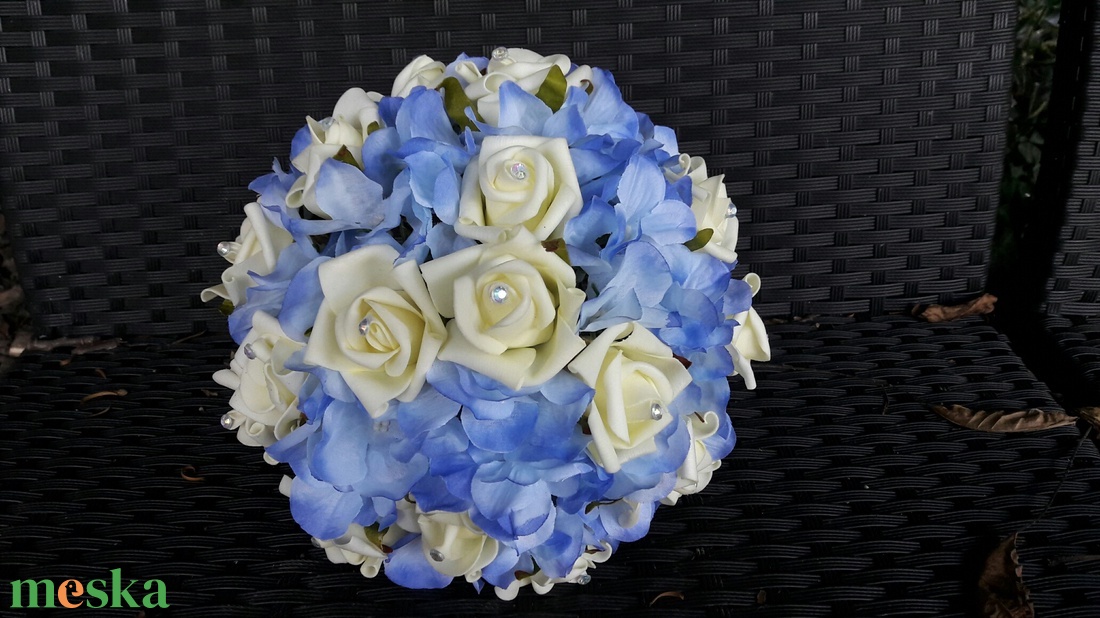 Menyasszonyi csokor hortenzia és rózsa kért színben  - esküvő - menyasszonyi- és dobócsokor - Meska.hu