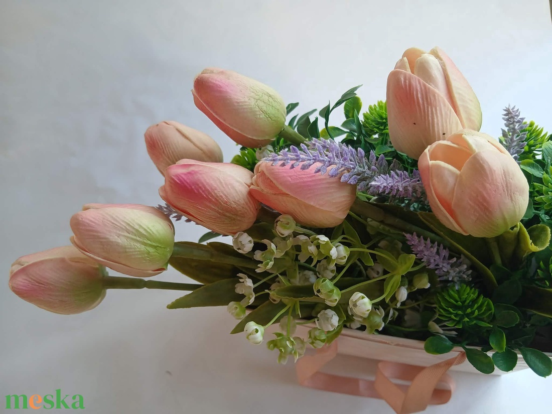 Púder elegancia tulipánkompozíció - otthon & életmód - virágdekoráció - virágok - virágbox - Meska.hu