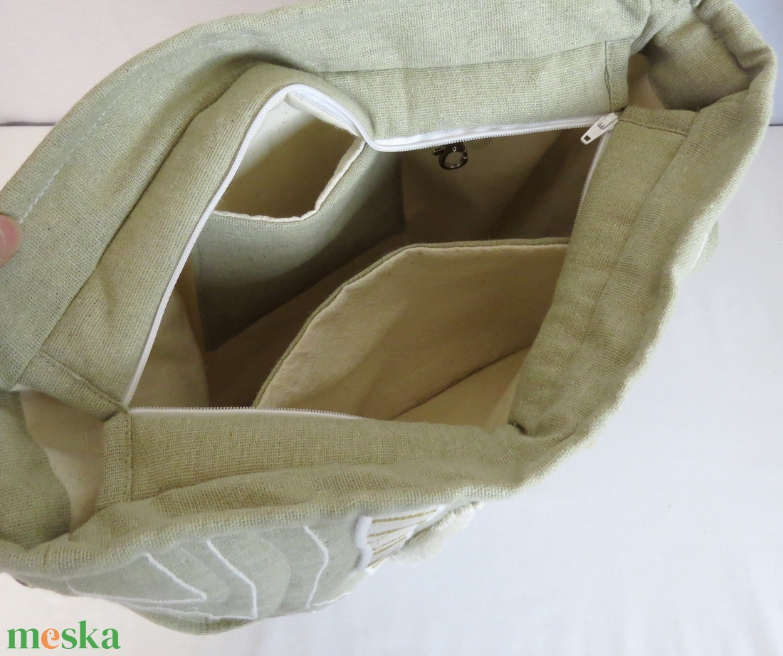 Bézs, drapp válltáska, len táska pedagógus napra, kézzel hímzett, rojtos, egyedi designer divat, vállon átvethető - táska & tok - kézitáska & válltáska - nagy pakolós táska - Meska.hu Bézs, drapp válltáska, len táska pedagógus napra, kézzel hímzett, rojtos, egyedi designer divat, vállon átvethető - táska & tok - kézitáska & válltáska - nagy pakolós táska - Meska.hu
