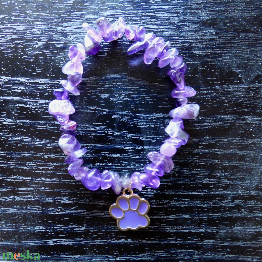 Ametiszt köves ásványkarkötő lila kutya / cica tappancs medállal - ékszer - karkötő - ásványkarkötő - Meska.hu
