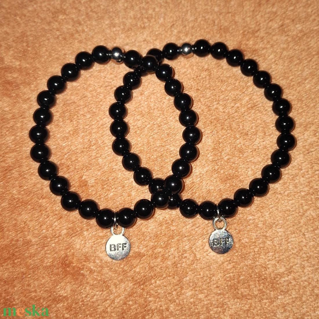 Ónix barátság karkötők BFF (Best Friends Forever - Örök Legjobb Barátok) medállal - ékszer - karkötő - ásványkarkötő - Meska.hu