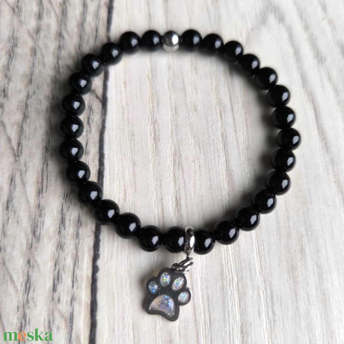 Szőrőr mancs medálos ónix ásványkarkötő kisállat szőrrel - ékszer - karkötő - ásványkarkötő - Meska.hu