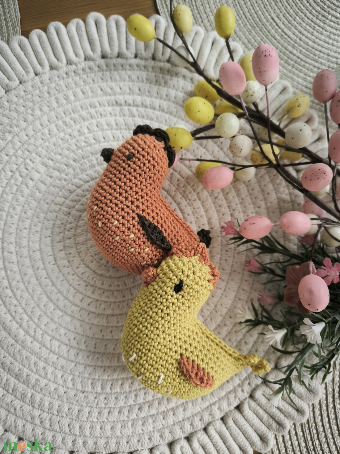 Horgolt tyúkok - ünnepi díszek, dekorációk - húsvéti díszek és dekorációk - húsvéti asztaldíszek - Meska.hu