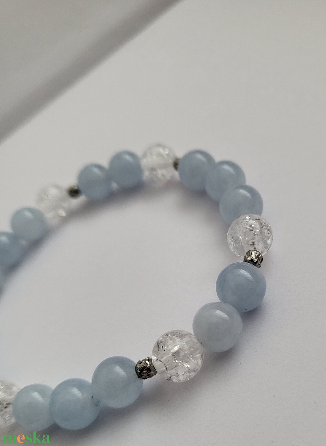 Kék kalcedon-hegyikristály ásványkarkötő - ékszer - karkötő - ásványkarkötő - Meska.hu