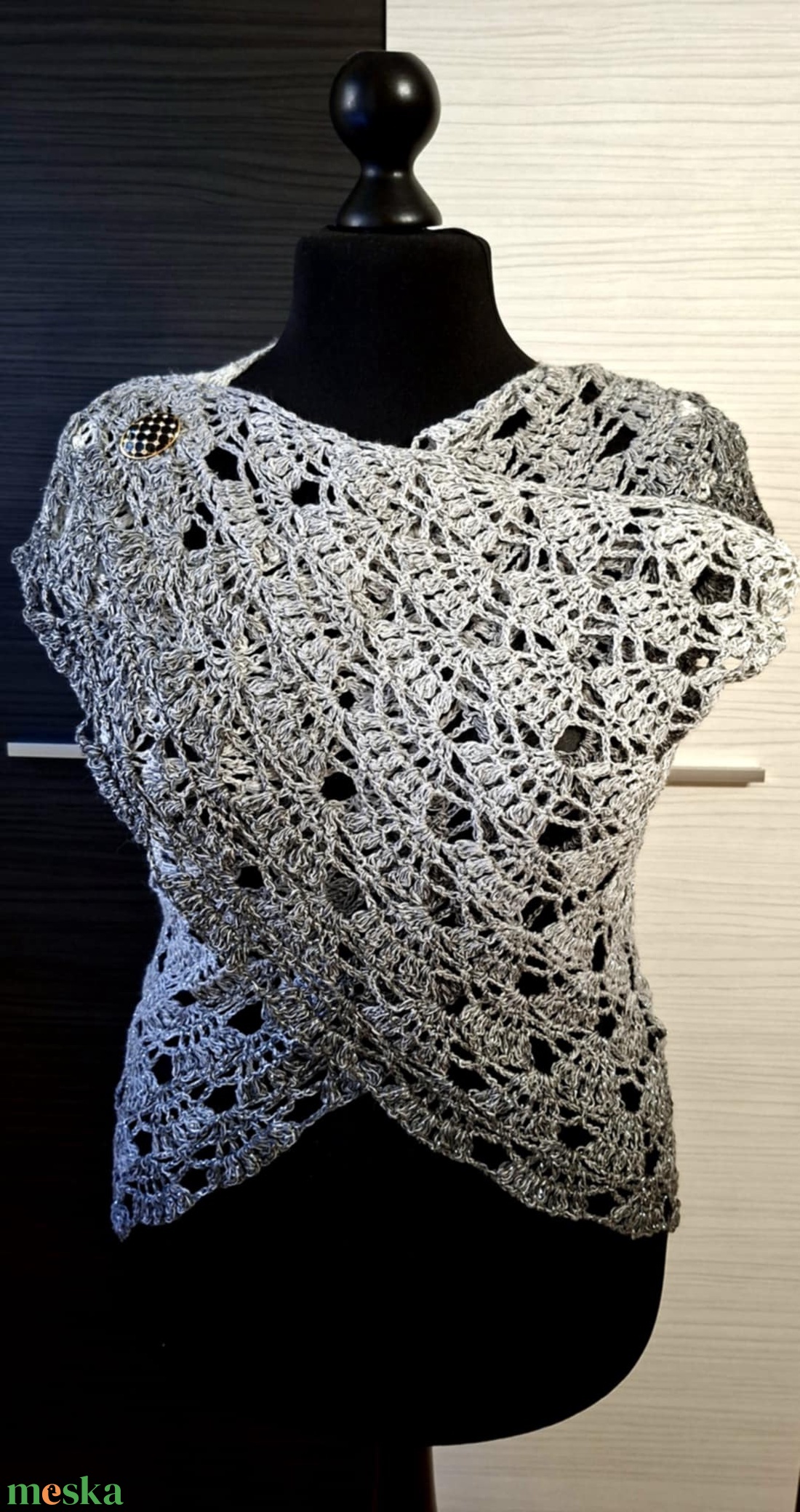 Ezüst holdfény kézzel horgolt - ruha & divat - sál, sapka, kendő - vállkendő - Meska.hu