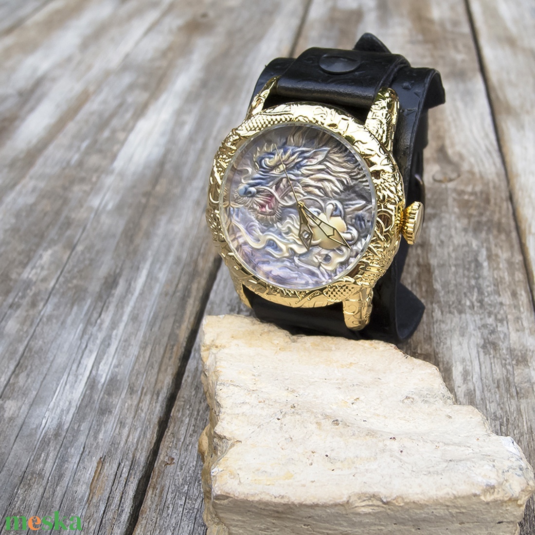 Fekete dombornyomott férfi karóra, Férfi kézműves karóra dombornyomott óratokkal és számlappal, Fekete sárkányos férfi k - ékszer - karóra és ékszeróra - karóra - Meska.hu