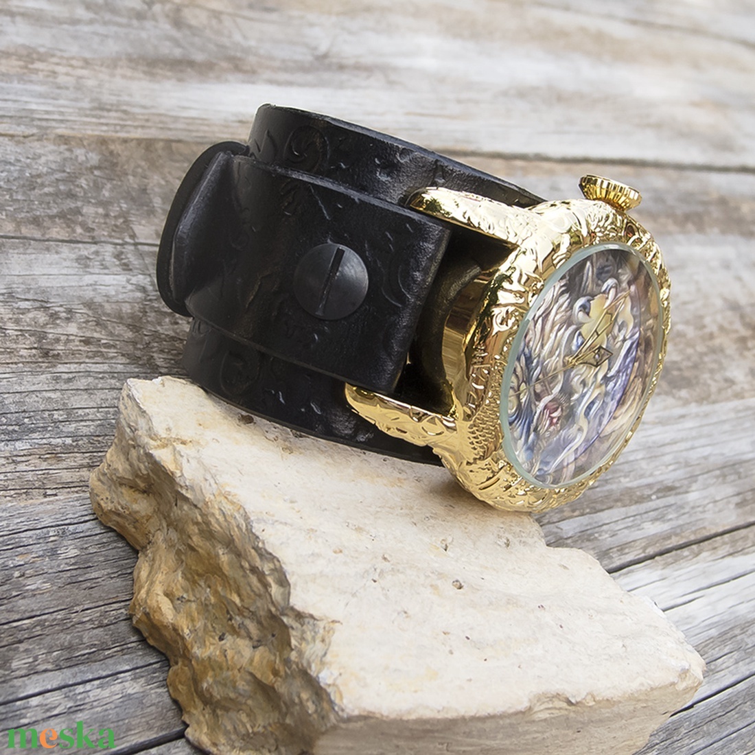 Fekete dombornyomott férfi karóra, Férfi kézműves karóra dombornyomott óratokkal és számlappal, Fekete sárkányos férfi k - ékszer - karóra és ékszeróra - karóra - Meska.hu