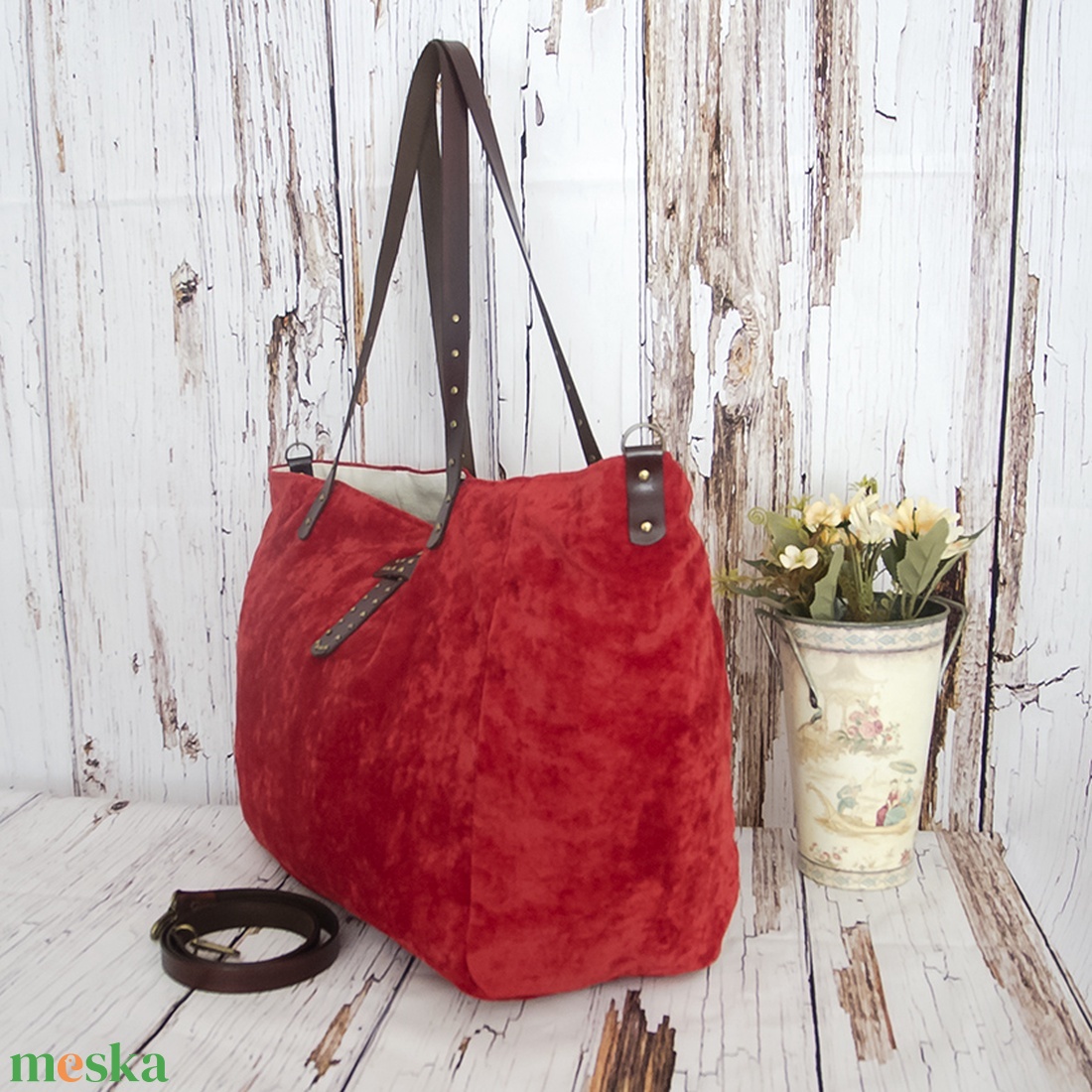 Női nagy méretű válltáska, Keresztpántos pakolós táska, Shopper táska, Városi vagány szegecselt táska, - táska & tok - kézitáska & válltáska - nagy pakolós táska - Meska.hu