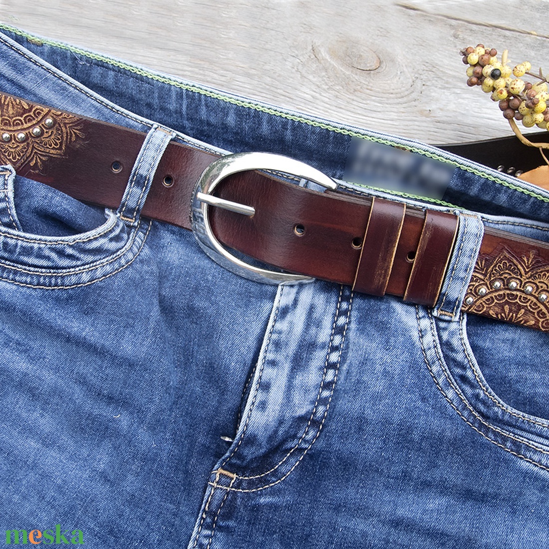 Női marhabőr öv, Mandala öv nőknek, Női olasz marhabőr öv mandala mintával - ruha & divat - öv & övcsat - öv - Meska.hu