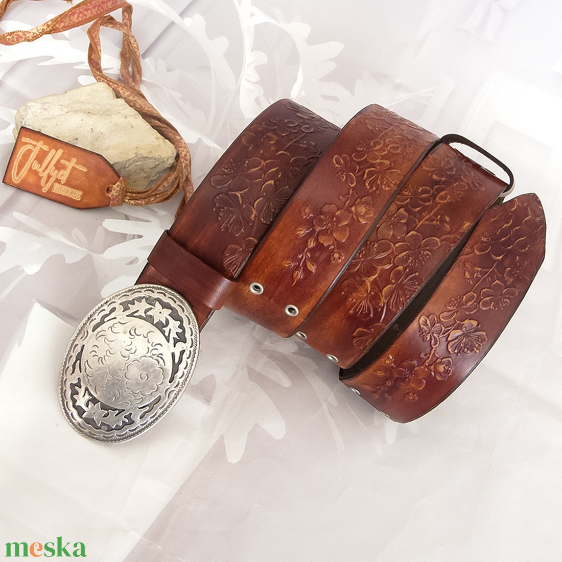 Férfi/Női olasz marhabőr western öv, Unisex marhabőr öv antik ezüst gravírozott csattal, Cowboy olasz marhabőr farmeröv - ruha & divat - öv & övcsat - öv - Meska.hu Férfi/Női olasz marhabőr western öv, Unisex marhabőr öv antik ezüst gravírozott csattal, Cowboy olasz marhabőr farmeröv - ruha & divat - öv & övcsat - öv - Meska.hu