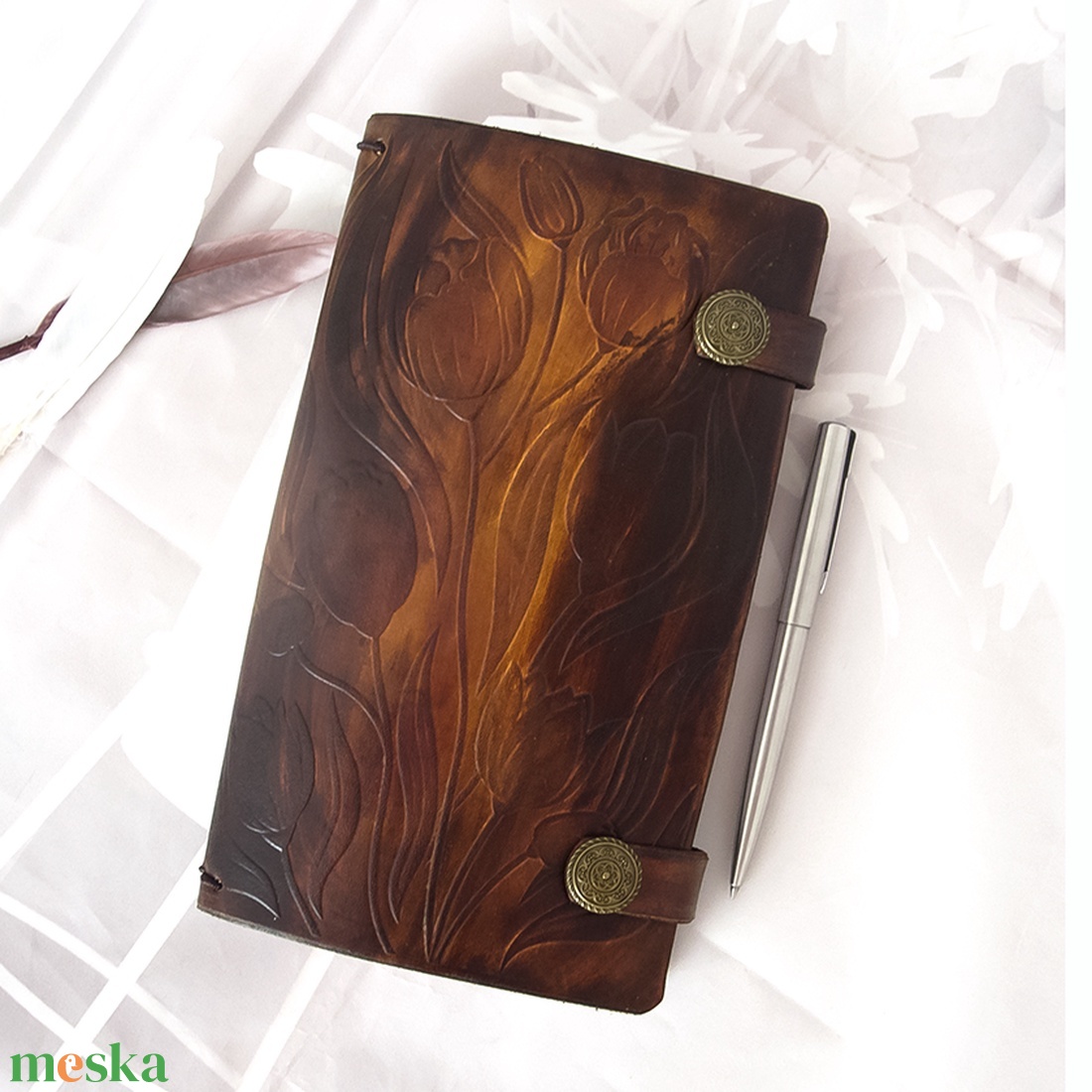 Olasz marhabőr tulipános notebook, Bőr utazási napló, Marhabőr ötletnapló, Jegyzetfüzet, Notebook, Emlékköny - otthon & életmód - papír, írószer - jegyzetfüzet & napló - Meska.hu Olasz marhabőr tulipános notebook, Bőr utazási napló, Marhabőr ötletnapló, Jegyzetfüzet, Notebook, Emlékköny - otthon & életmód - papír, írószer - jegyzetfüzet & napló - Meska.hu