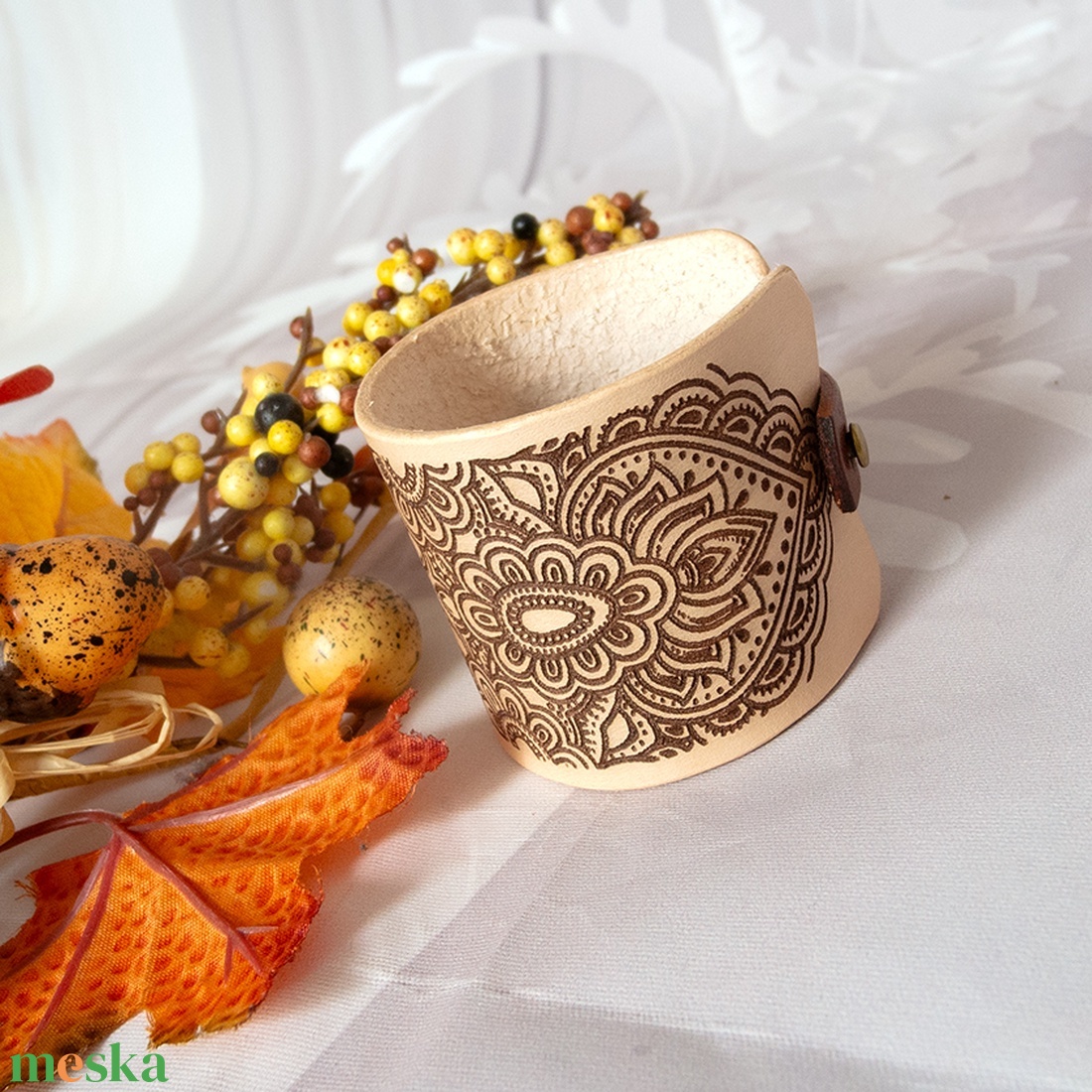 Olasz marhabőr mehndi karkötő, Mandala karkötő, Henna mintás karkötő - ékszer - karkötő - széles karkötő - Meska.hu Olasz marhabőr mehndi karkötő, Mandala karkötő, Henna mintás karkötő - ékszer - karkötő - széles karkötő - Meska.hu