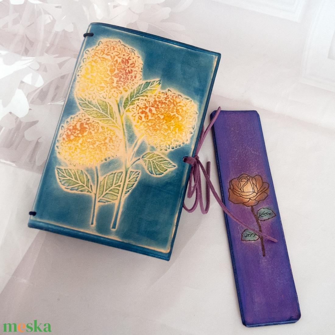 Olasz marhabőr virágos utazási napló, A6 méretű bőr virágos notebook, Marhabőr ötletnapló, Újratölthető notebook - otthon & életmód - papír, írószer - jegyzetfüzet & napló - Meska.hu Olasz marhabőr virágos utazási napló, A6 méretű bőr virágos notebook, Marhabőr ötletnapló, Újratölthető notebook - otthon & életmód - papír, írószer - jegyzetfüzet & napló - Meska.hu