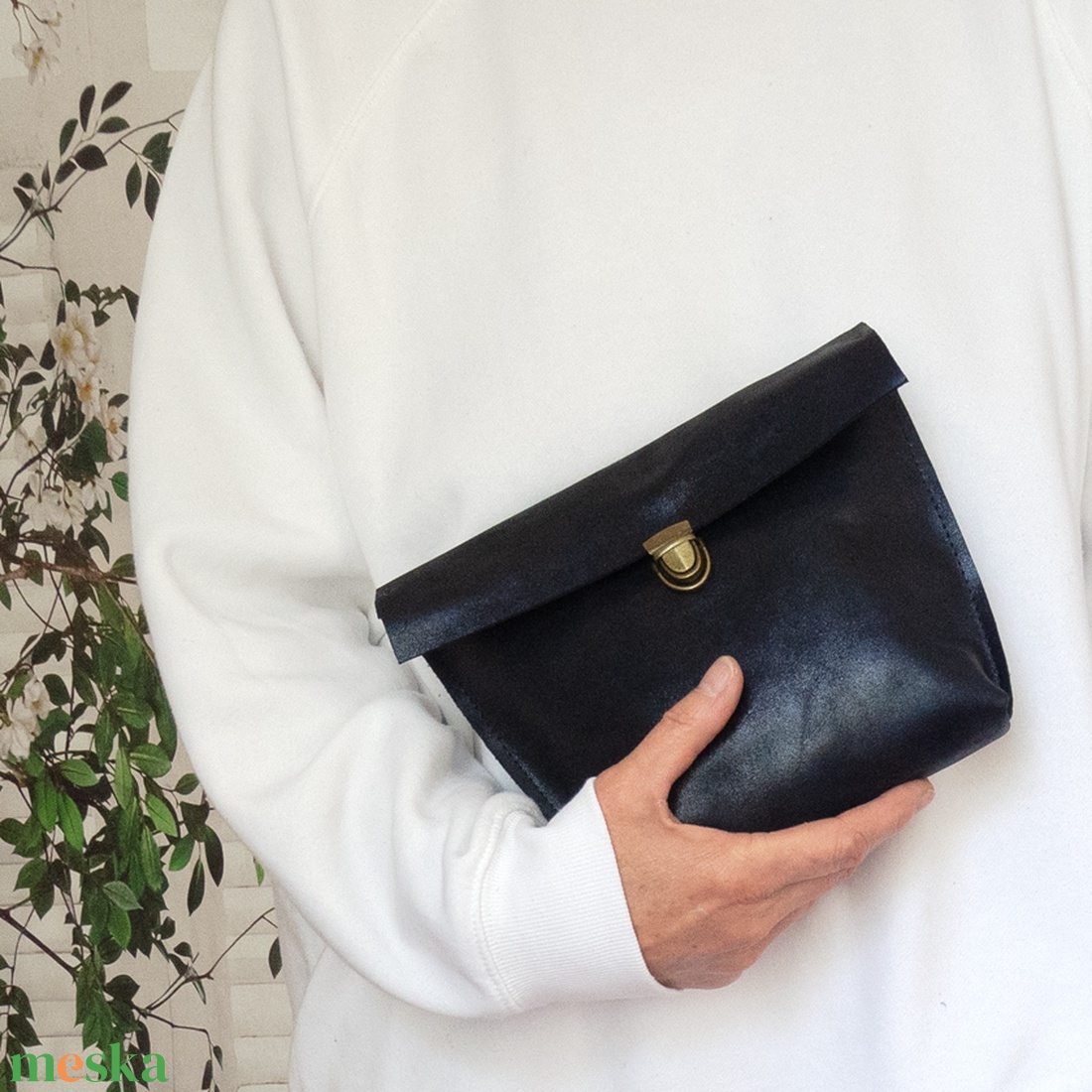 Éjkék olasz marhabőr kozmetikai táska, Bőr Sminktáska, Piperetáska vagy aminek akarod - táska & tok - neszesszer - Meska.hu