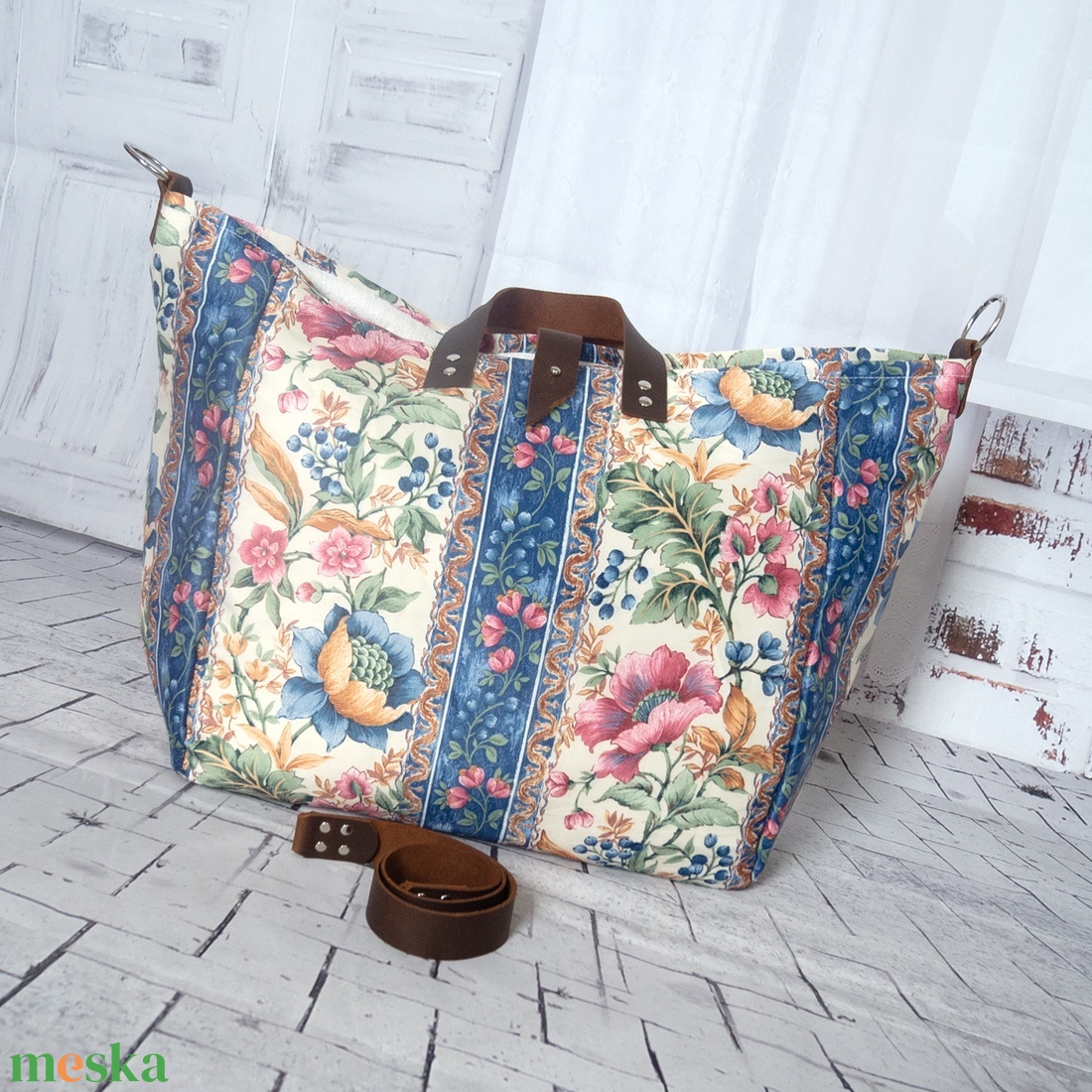 Nagy méretű válltáska a mező virágaival, Bohém �Illatos mező kézitáska, Shopper, Utazótáska, Bohém �Illatos mező táska - táska & tok - kézitáska & válltáska - nagy pakolós táska - Meska.hu