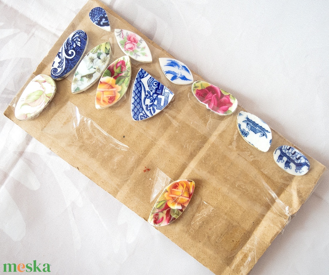 Old Willow és Royal Albert Porcelán kabosonok - ékszerkészítéshez - kellékek & szerszámok - szerszámok, eszközök - eszköz ékszerkészítéshez - Meska.hu