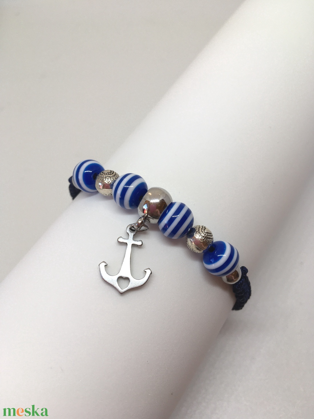 Navy Blue - Makramé tengerkék-csíkos gyöngy karkötő horgony medállal - ékszer - karkötő - karkötő medállal - Meska.hu Navy Blue - Makramé tengerkék-csíkos gyöngy karkötő horgony medállal - ékszer - karkötő - karkötő medállal - Meska.hu