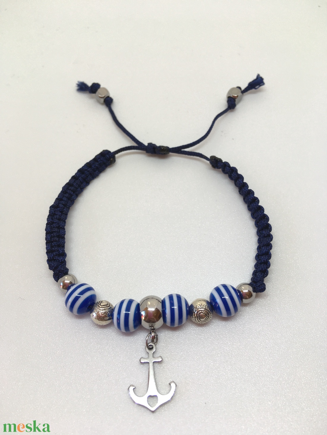 Navy Blue - Makramé tengerkék-csíkos gyöngy karkötő horgony medállal - ékszer - karkötő - karkötő medállal - Meska.hu Navy Blue - Makramé tengerkék-csíkos gyöngy karkötő horgony medállal - ékszer - karkötő - karkötő medállal - Meska.hu