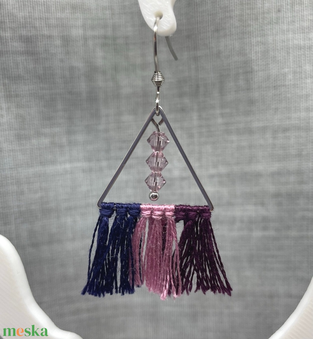 Mauve Dawn - Cérna és Swarovski gyöngy fülbevaló - ékszer - fülbevaló - lógó fülbevaló - Meska.hu Mauve Dawn - Cérna és Swarovski gyöngy fülbevaló - ékszer - fülbevaló - lógó fülbevaló - Meska.hu