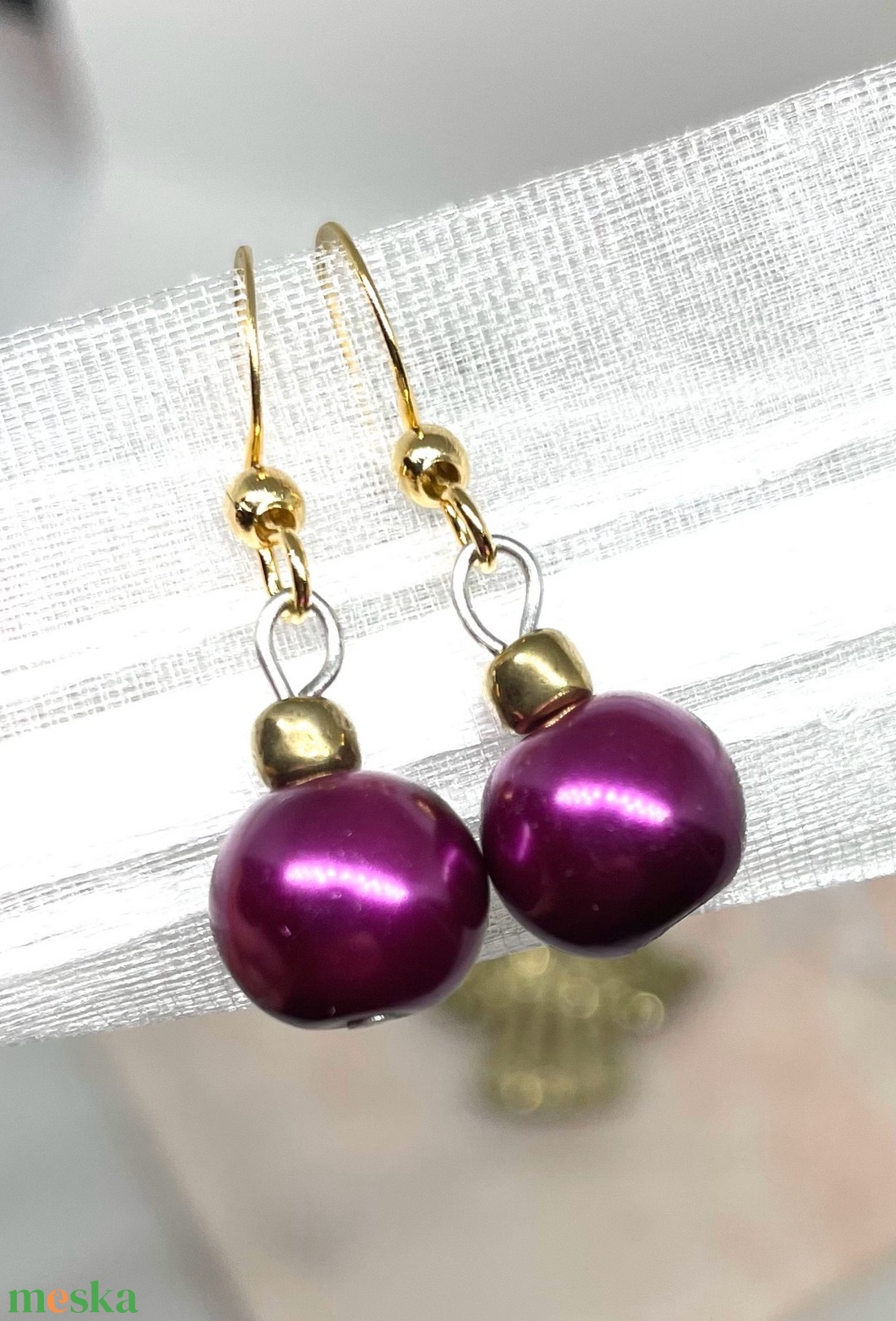 Festive Pearls - Karácsonyi gömb teklagyöngy fülbevaló - ékszer - fülbevaló - lógó fülbevaló - Meska.hu Festive Pearls - Karácsonyi gömb teklagyöngy fülbevaló - ékszer - fülbevaló - lógó fülbevaló - Meska.hu