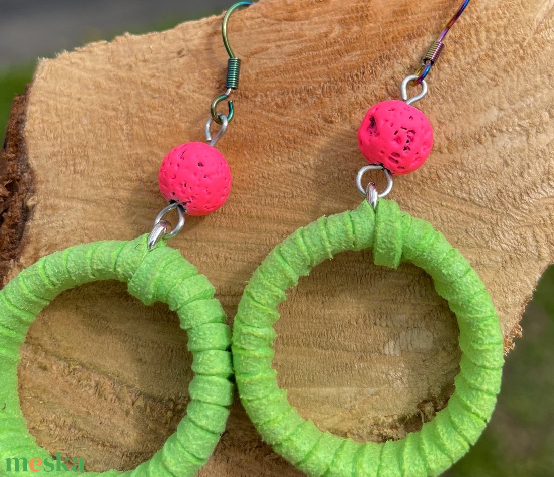 Neon Chic - Lógós fülbevaló - ékszer - fülbevaló - lógó fülbevaló - Meska.hu Neon Chic - Lógós fülbevaló - ékszer - fülbevaló - lógó fülbevaló - Meska.hu