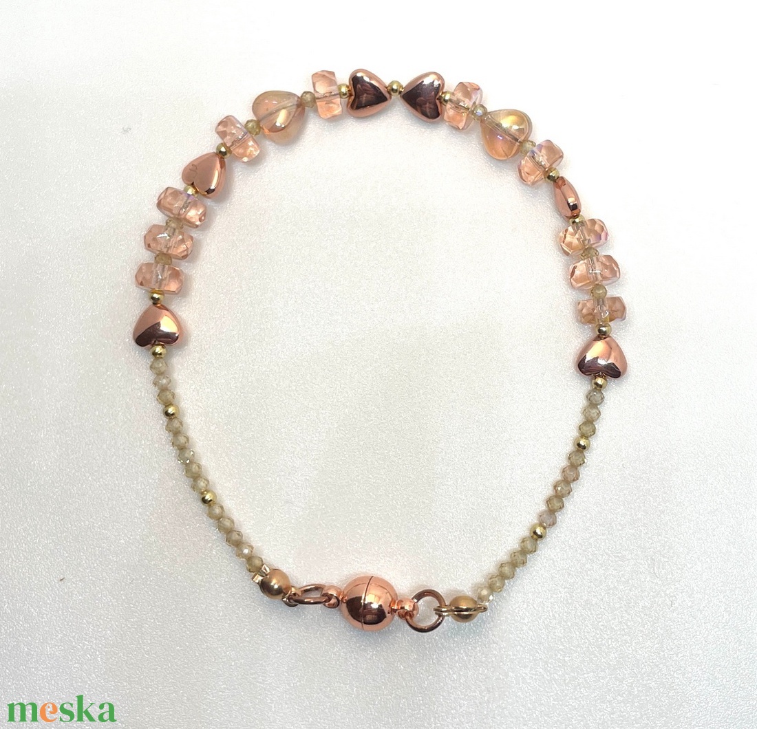 Peachy Pink Hearts - Gyöngykarkötő - ékszer - karkötő - gyöngyös karkötő - Meska.hu