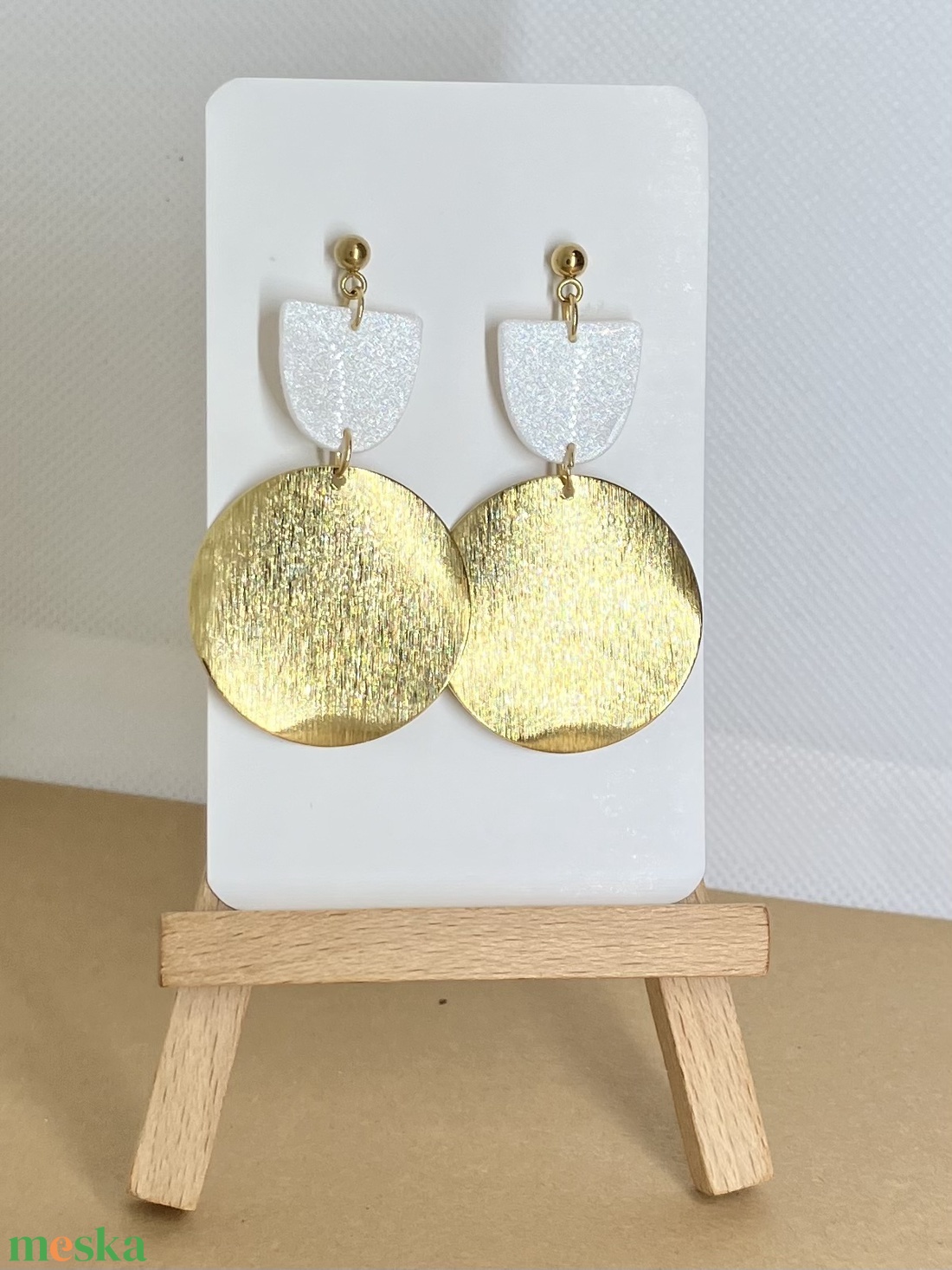 Gyöngyház fehér  fülbevalók - ékszer - fülbevaló - lógó fülbevaló - Meska.hu