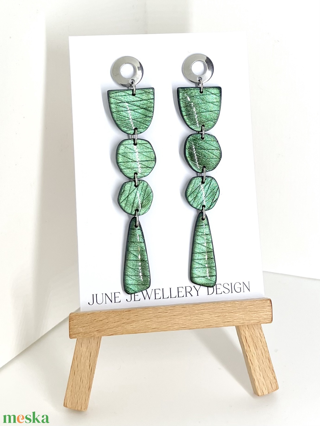 Lana olajzöld fülbevaló - ékszer - fülbevaló - lógó fülbevaló - Meska.hu