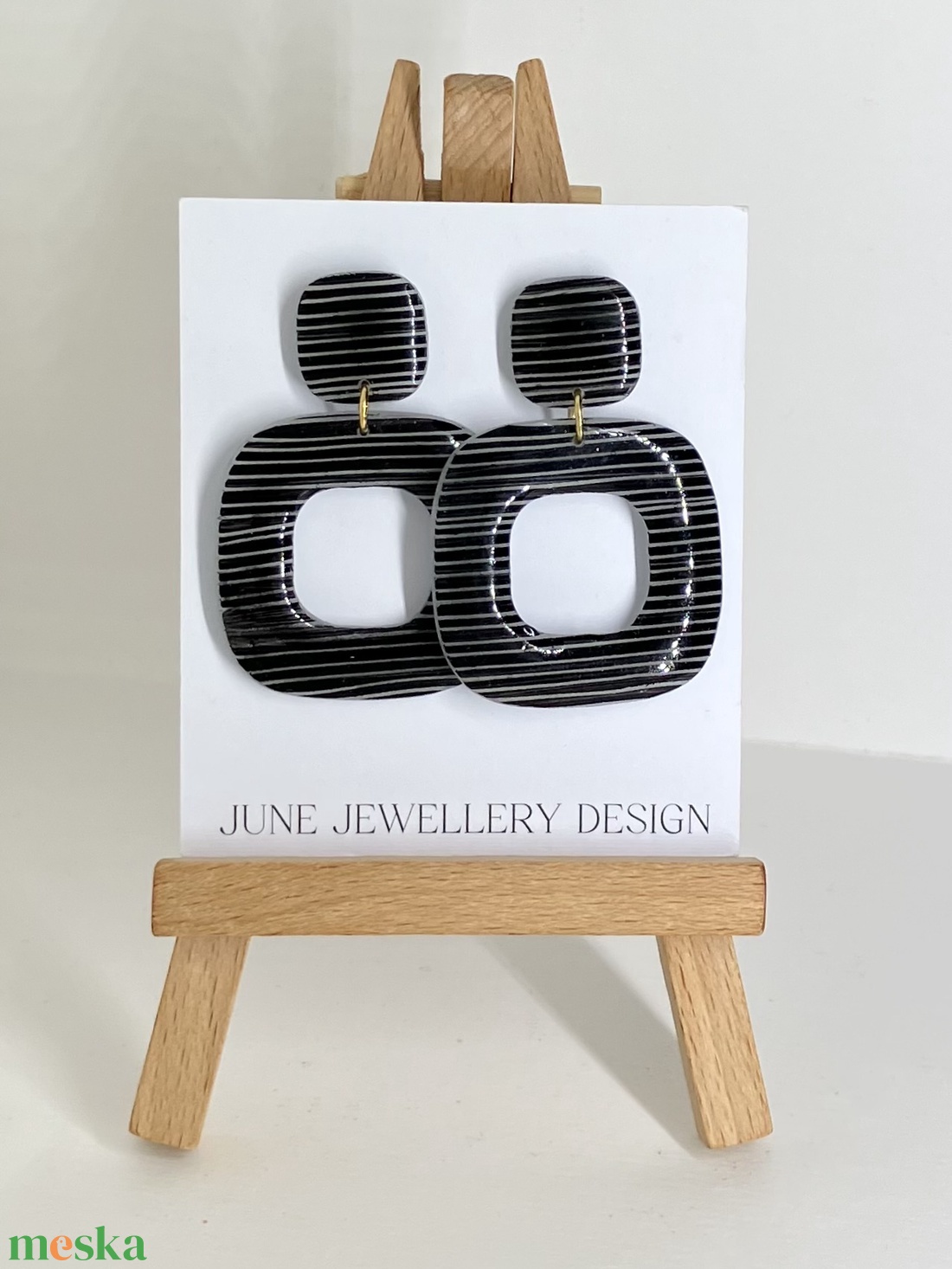 Sarah fekete-fehér fülbevaló - ékszer - fülbevaló - lógó fülbevaló - Meska.hu