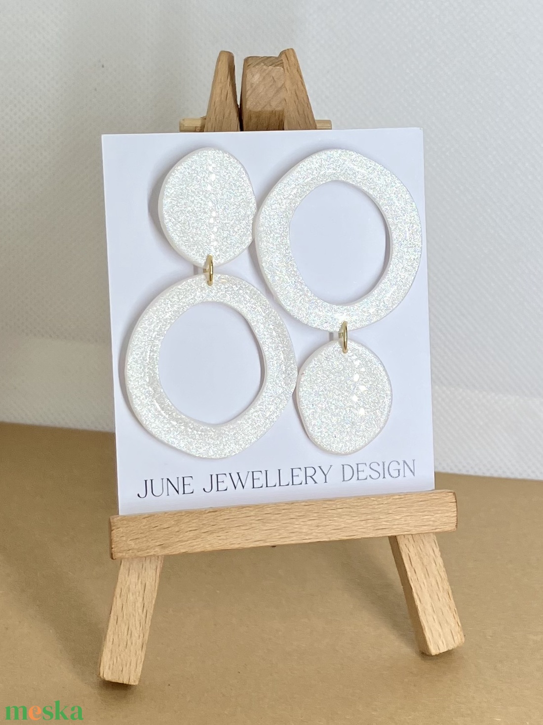 Nina gyöngyház aszimmetrikus fülbevaló - ékszer - fülbevaló - lógó fülbevaló - Meska.hu