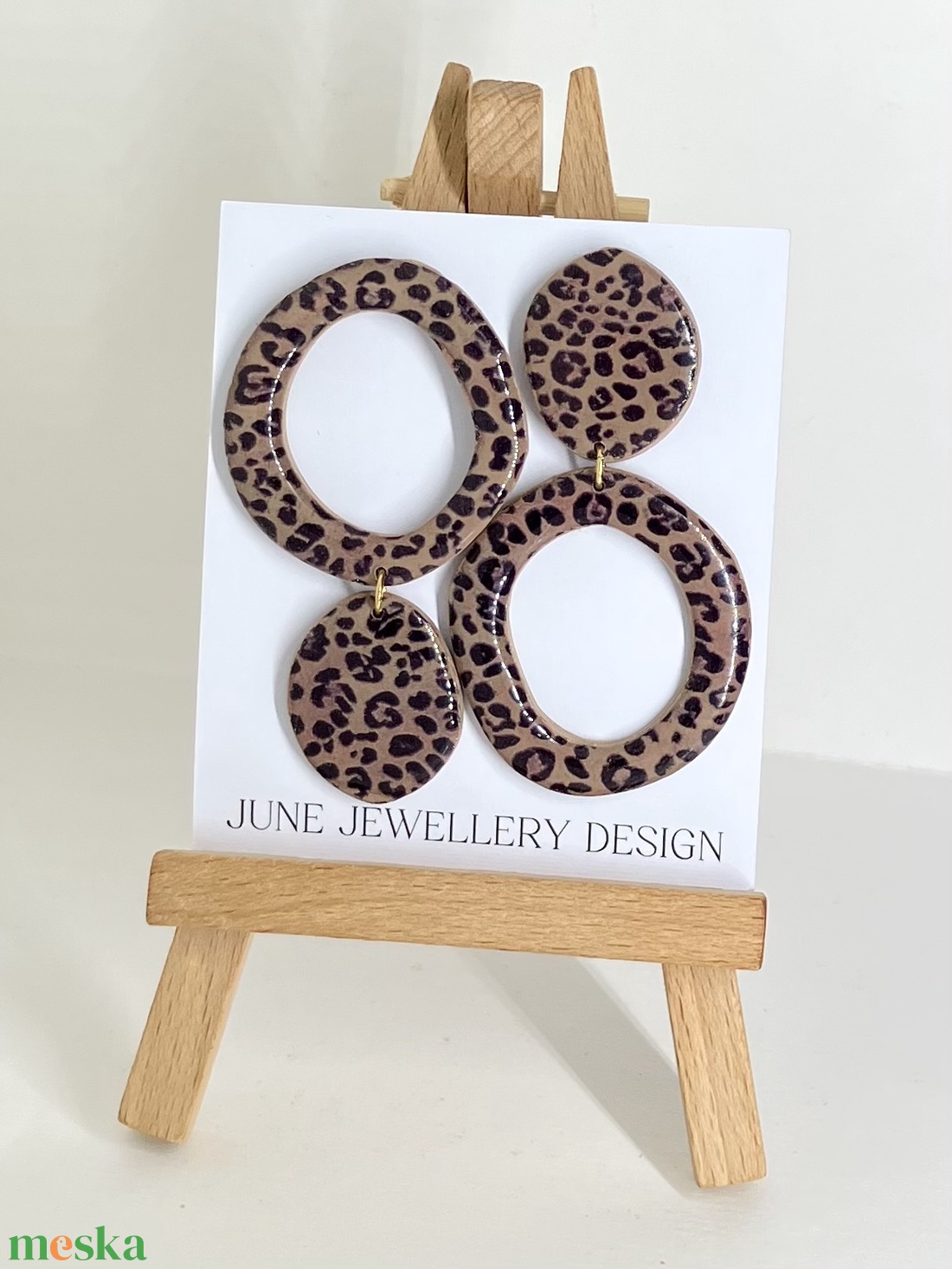 Nina aszimmetrikus fülbevaló párducmintás  - ékszer - fülbevaló - lógó fülbevaló - Meska.hu