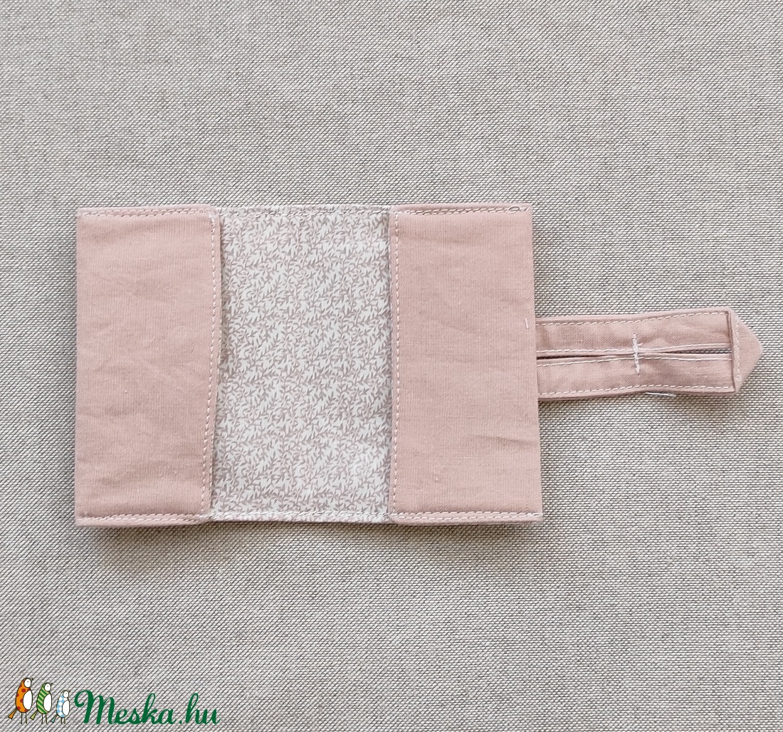 Kézzel festett  levendulás-pillangós irattartó - táska & tok - pénztárca & más tok - kártyatartó & irattartó - Meska.hu