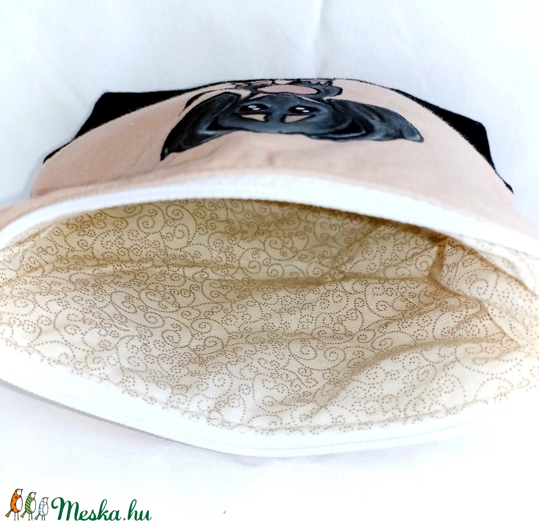 Kézzel festett  tacskó  kicsi neszeszer  - táska & tok - neszesszer - Meska.hu